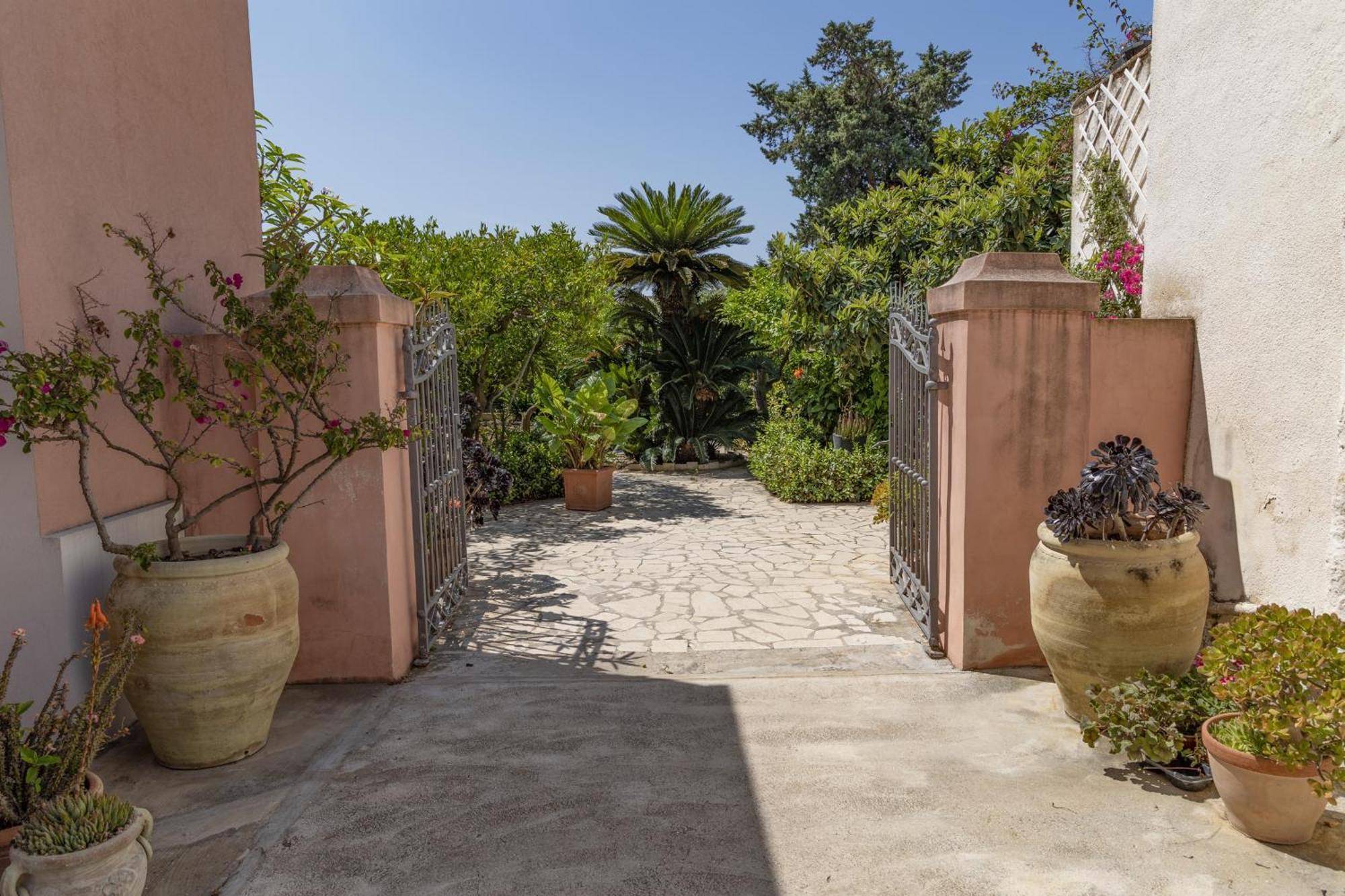 Villa Pampalone - B&B In Dimora Storica Trapani Exterior photo